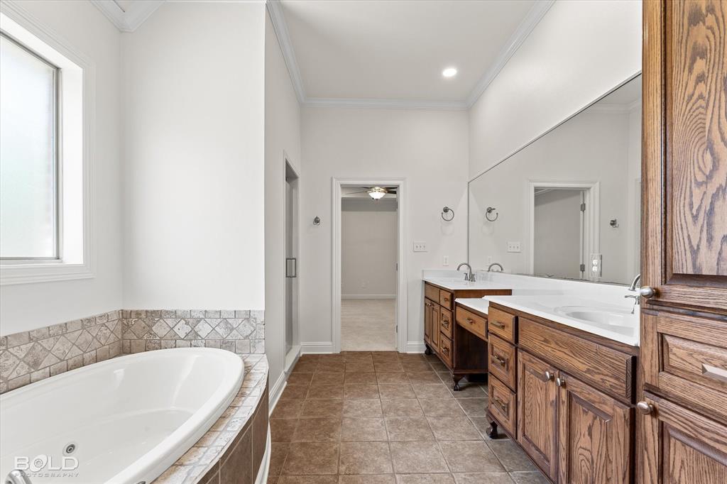 Bossier City, Louisiana 71111, United States, 5 Bedrooms Bedrooms, ,4 BathroomsBathrooms,Residential,Active,108924