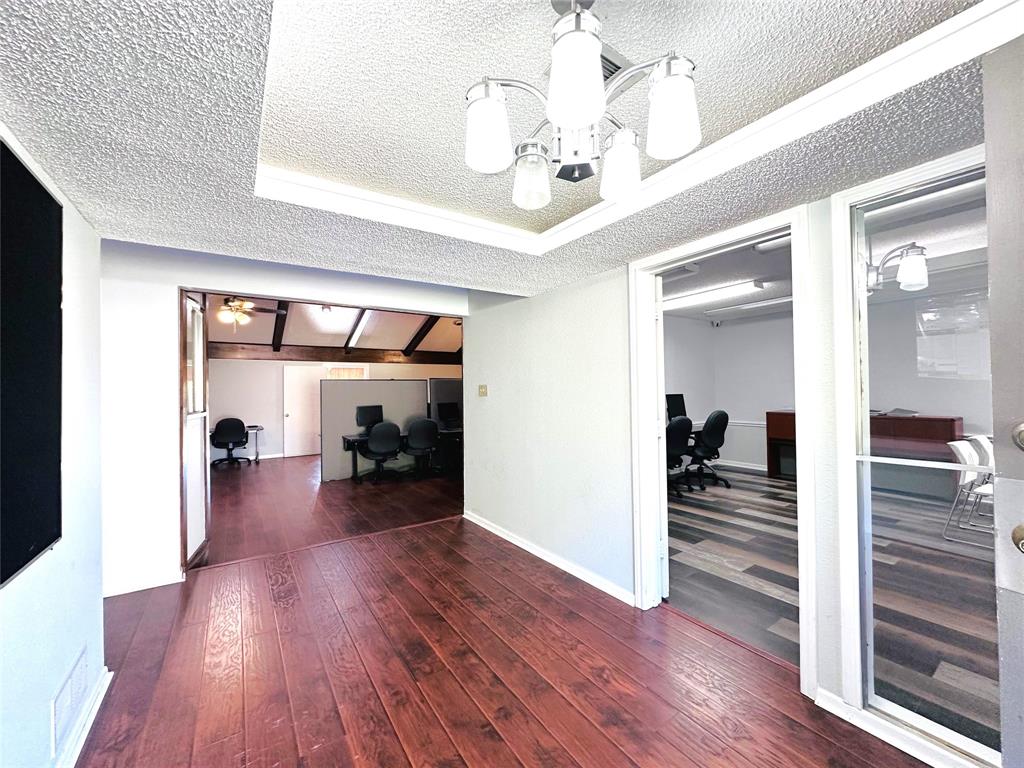 Files Valley - Commercial Sale