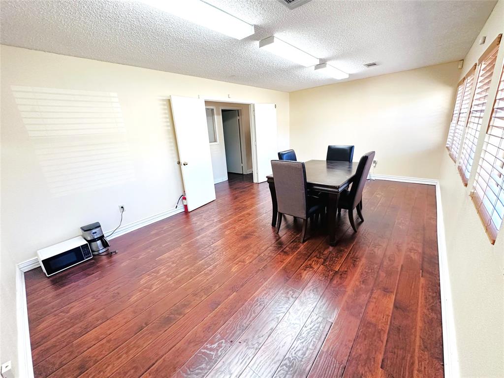 Files Valley - Commercial Sale