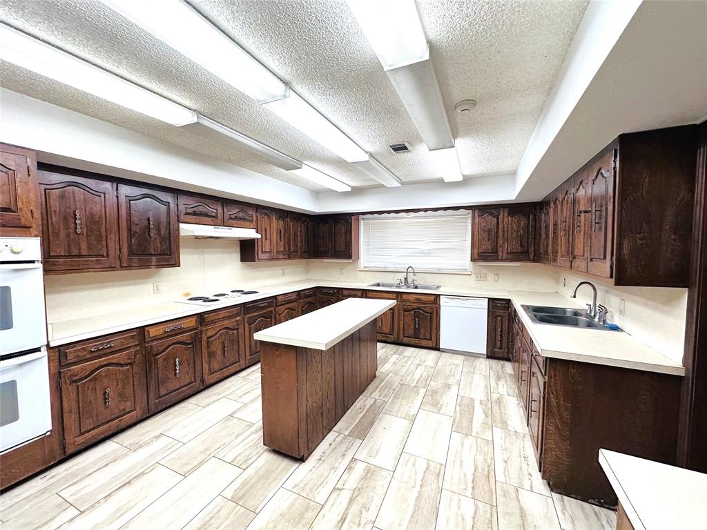 Files Valley - Commercial Sale