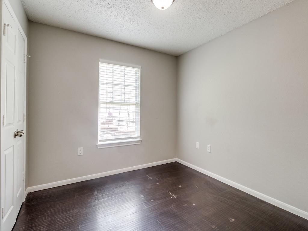 Lincoln Manor 03 - Residential