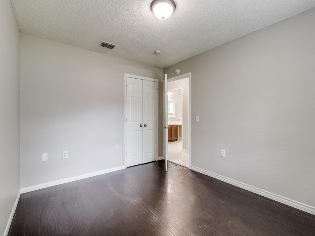 Lincoln Manor 03 - Residential