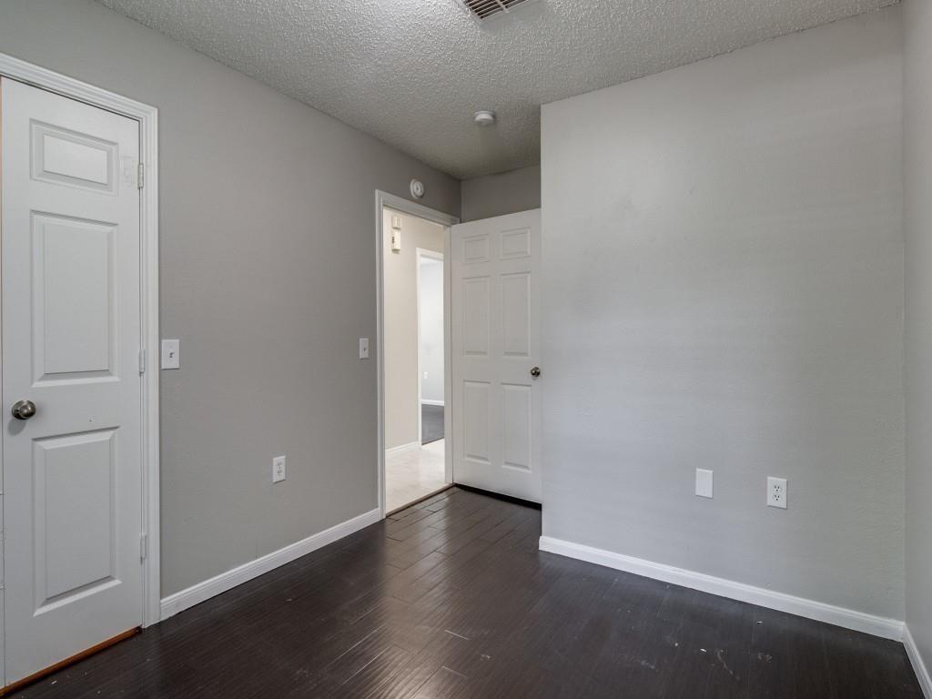 Lincoln Manor 03 - Residential