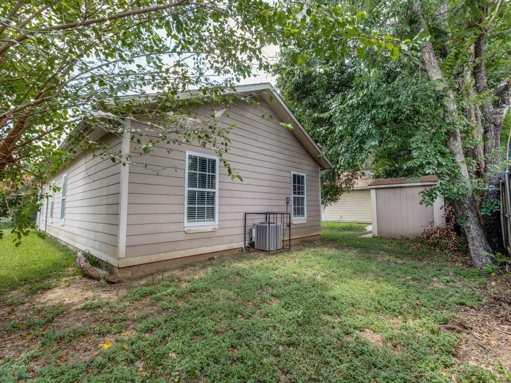 Lincoln Manor 03 - Residential