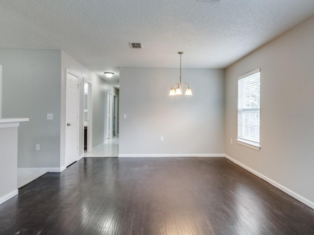 Lincoln Manor 03 - Residential