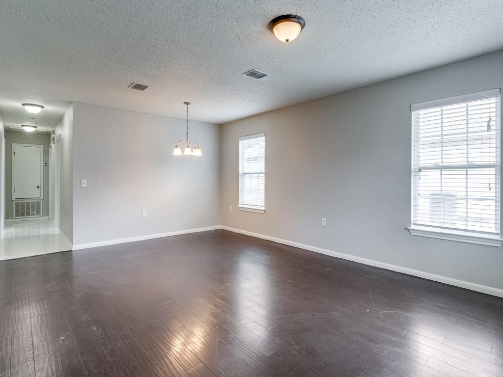 Lincoln Manor 03 - Residential