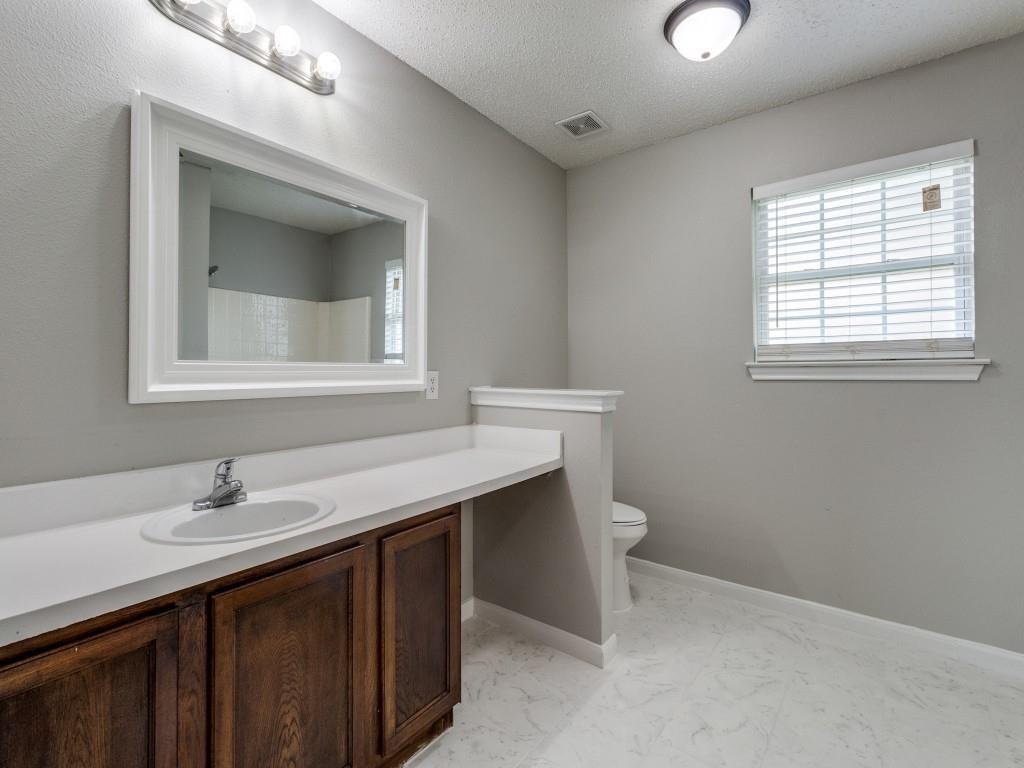 Lincoln Manor 03 - Residential