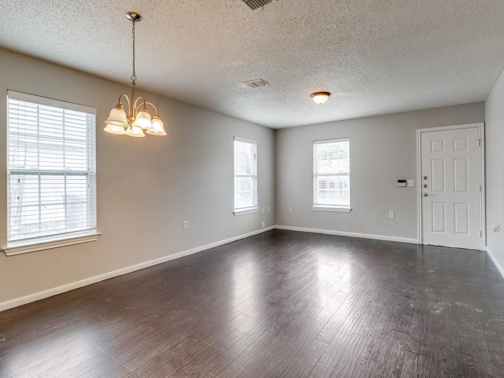 Lincoln Manor 03 - Residential