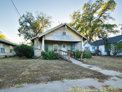 1703 7th Street Brownwood TX 76801
