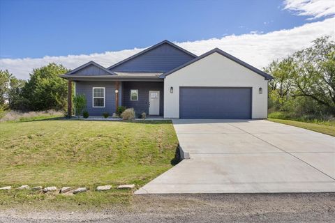 5707 Stonegate Circle Granbury TX 76048