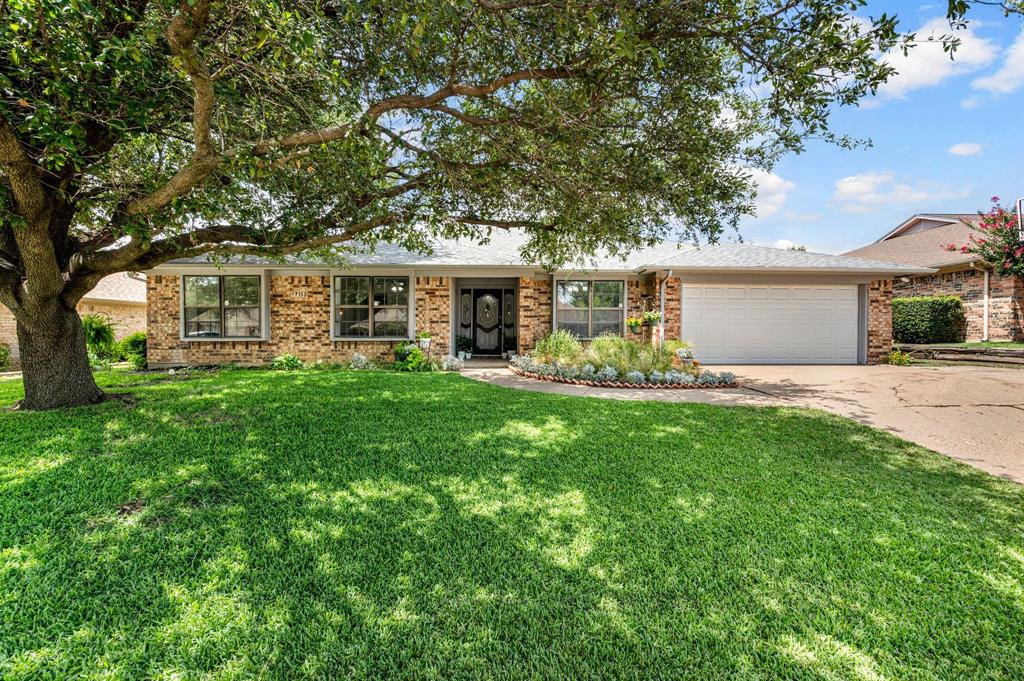 7113 Greenhill Trail