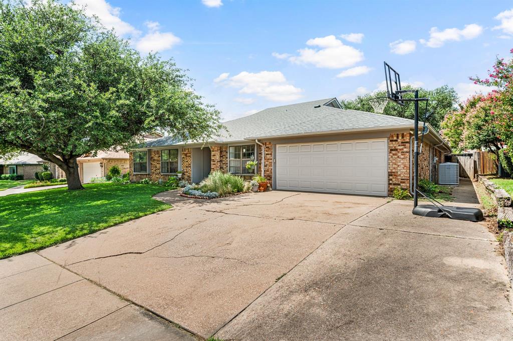 7113 Greenhill Trail