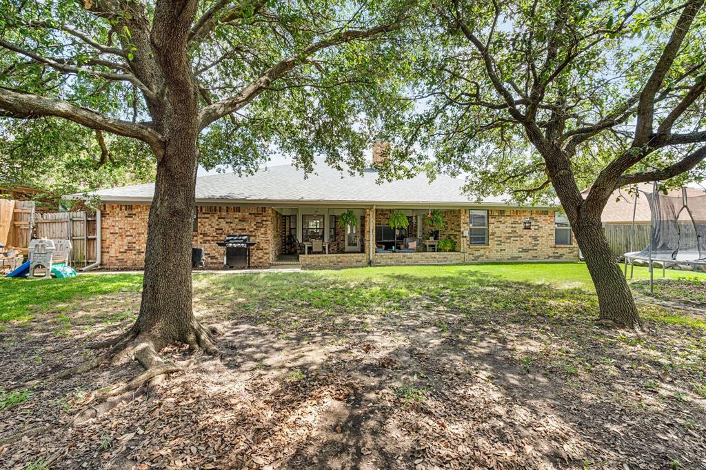 7113 Greenhill Trail