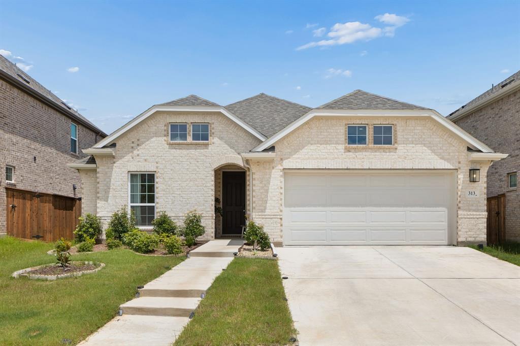 313 Corral Acres Way