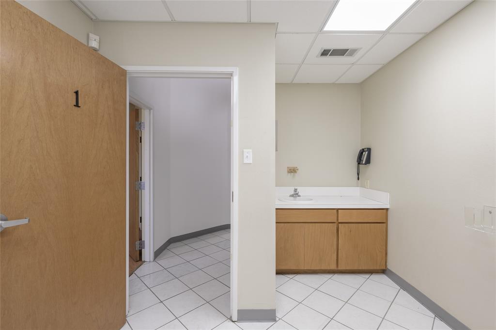 G-0763 MCANAIR J B, ACRES .47 - Commercial Sale