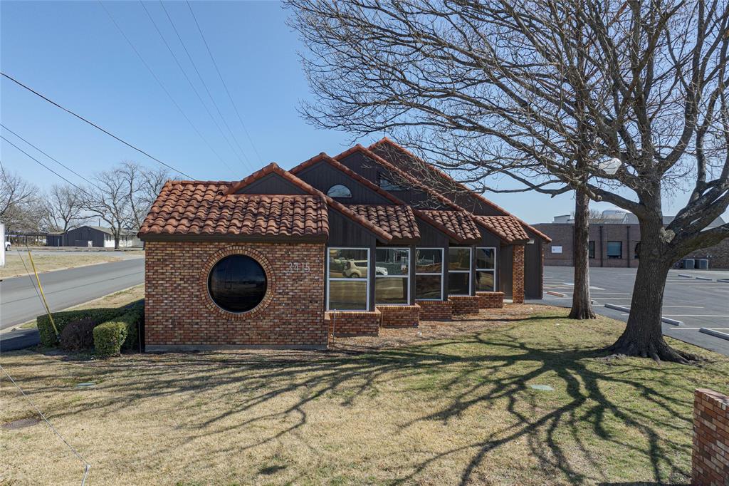 3415 N Loy Lake Road