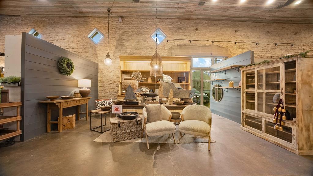 Orig Hico - Commercial Sale