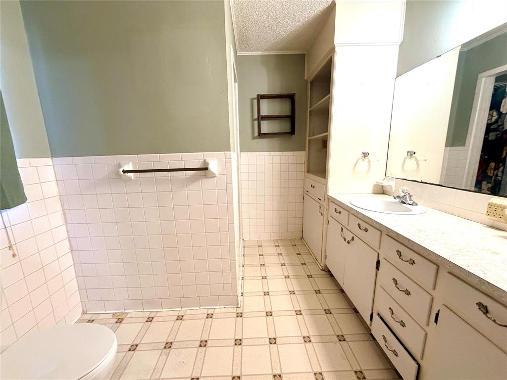 Queen Add - Residential