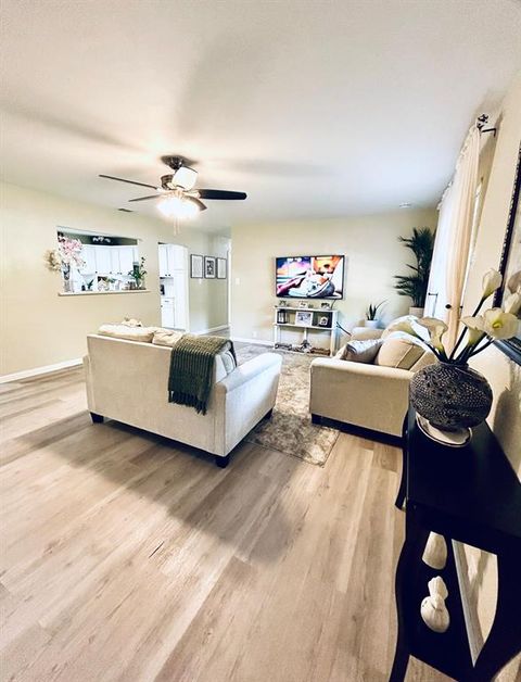 307 E 5th Street Kaufman TX 75142