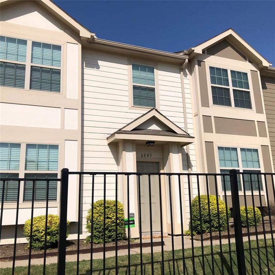 For rent in Fort Worth TX- Very nice 2 bed 2.5 bath townhome 2 car garage in the Carrington Court community. $2000 a month $2000 deposit, $55 app fee per adult, pets okay, No Smoking. Quick processing! Super clean home and property with parks and pool. Close to restaurants, shopping, grocery, schools, and recreation. Quick easy access to DFW Airport, Meachum Airport, Texas Motor Speedway downtown Fort Worth and HWY access to the metroplex. Available now!