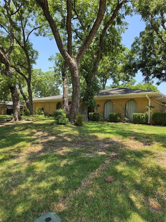 Photo of 2517 Nantucket Drive, Sherman, TX 75092 (MLS # 21350643)