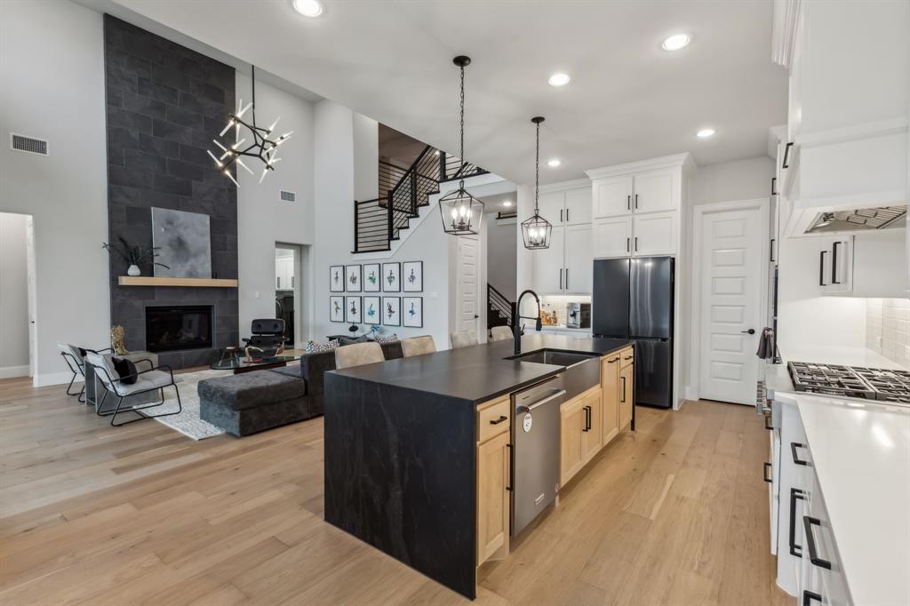 2570 Shady Trail
