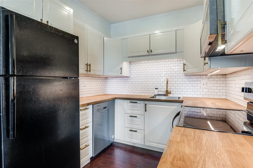 Faulkner Point 10-On Point - Residential