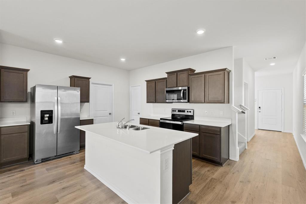 Magnolia Ph 10 - Residential