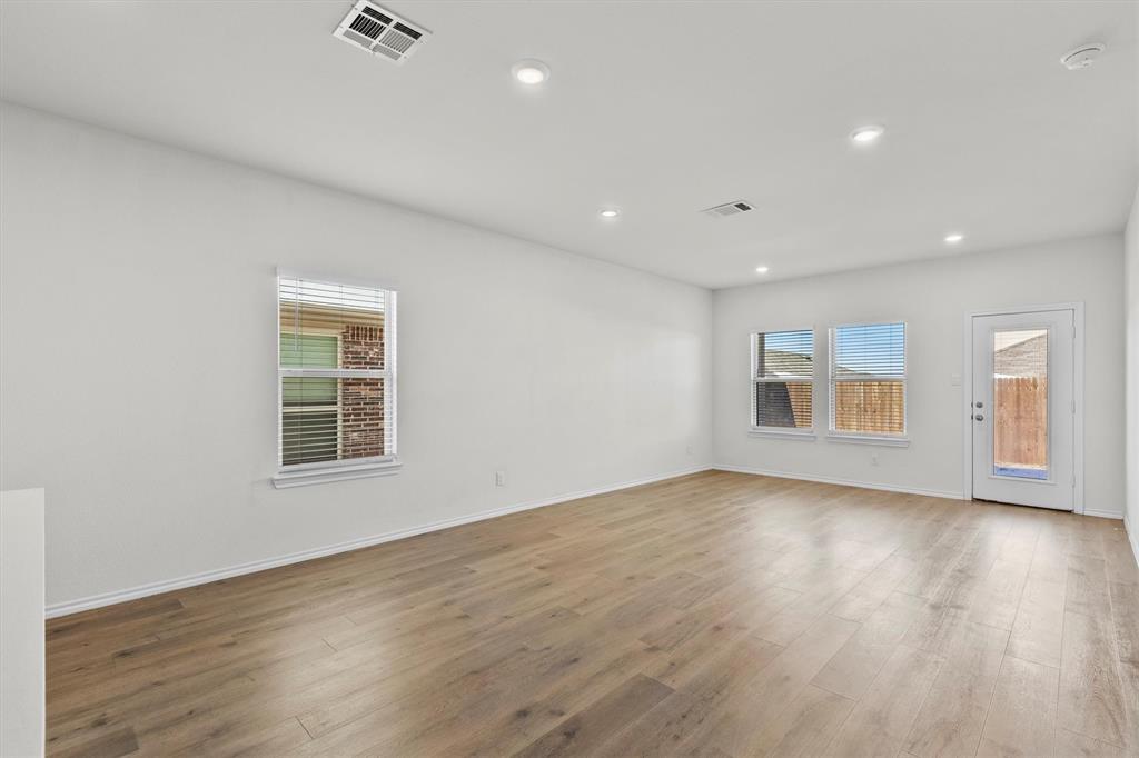 Magnolia Ph 10 - Residential