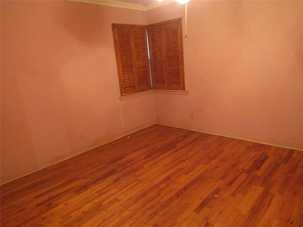 ACRES:0.450 ABST:1021 - Residential