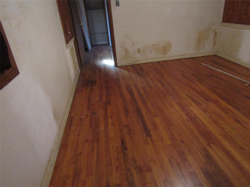 ACRES:0.450 ABST:1021 - Residential