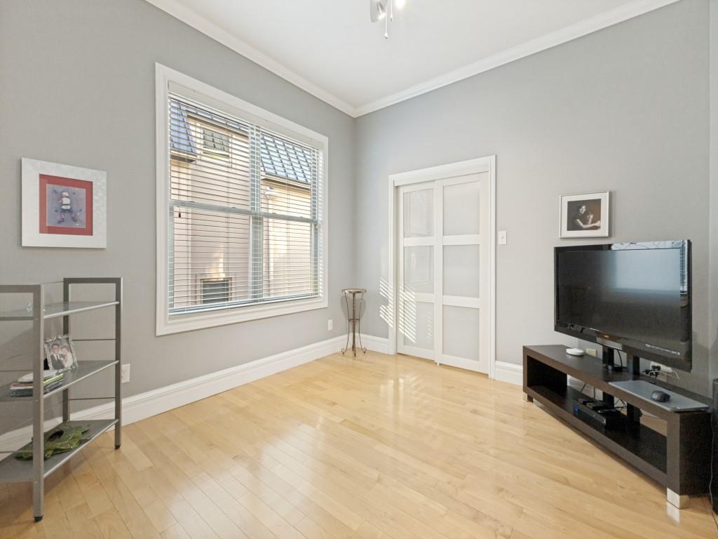 Georgetown Court Twnhm Condo - Residential