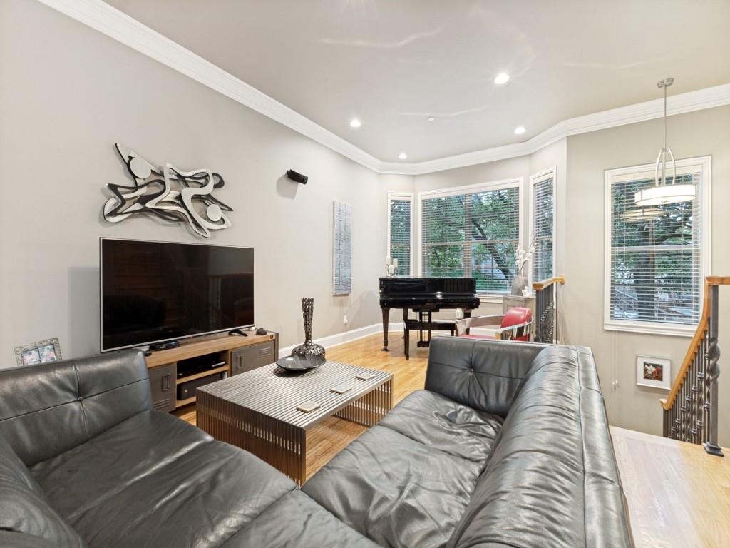 Georgetown Court Twnhm Condo - Residential