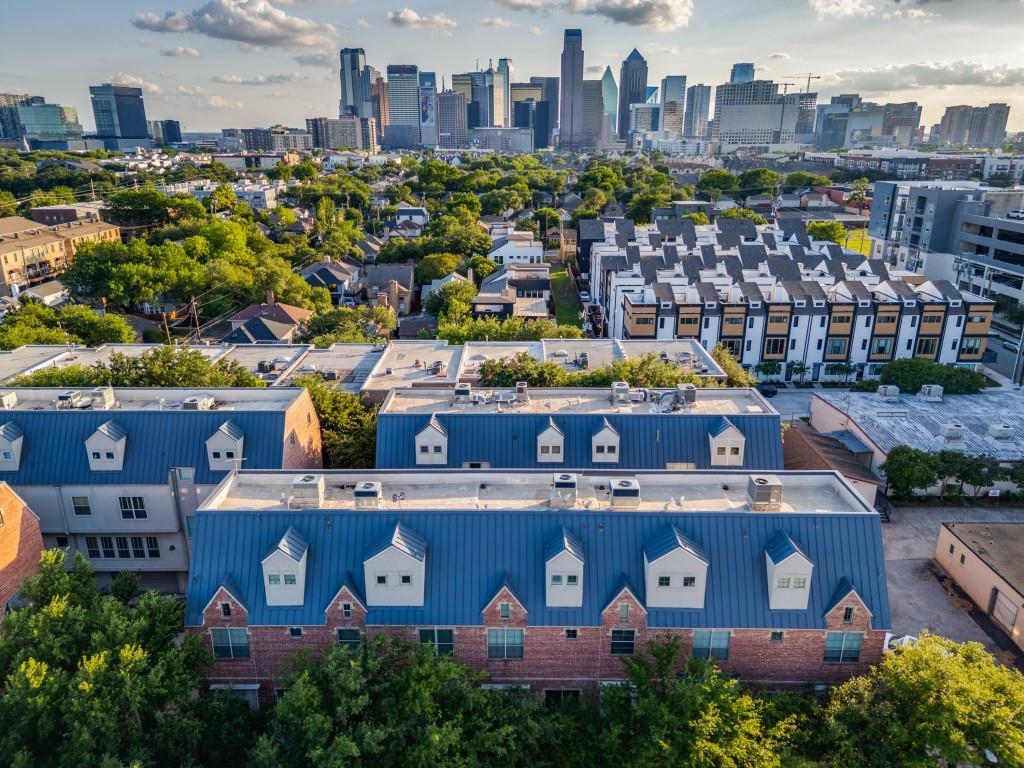 Georgetown Court Twnhm Condo - Residential