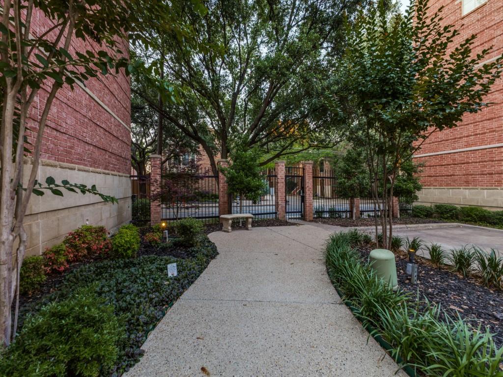 Georgetown Court Twnhm Condo - Residential
