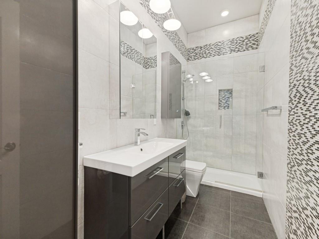 Georgetown Court Twnhm Condo - Residential
