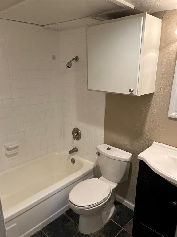 W E Hawkins Oak Lawn - Residential Lease