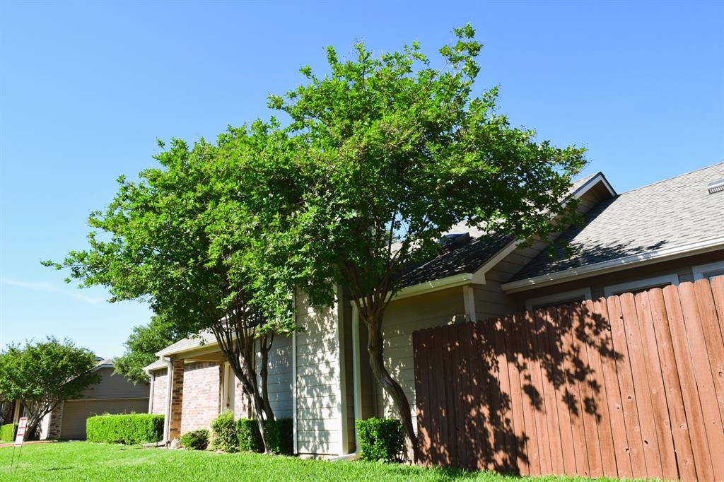 1800 Maplewood Trail