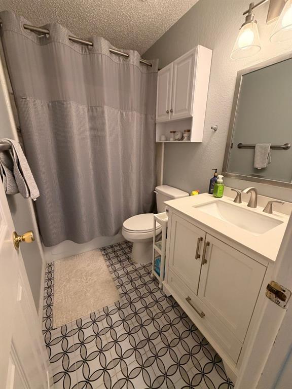 Shadowood Trail Condo - Residential