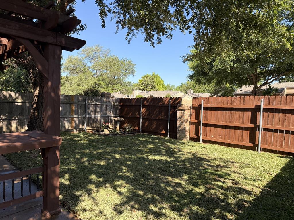 1800 Maplewood Trail