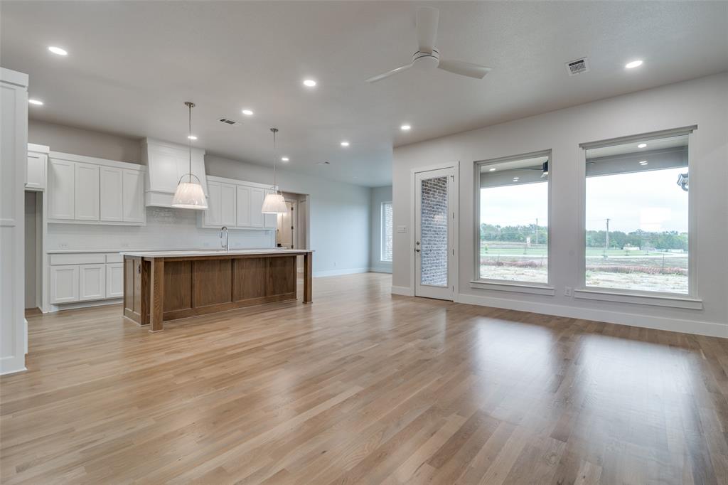 9813 Aiken Court