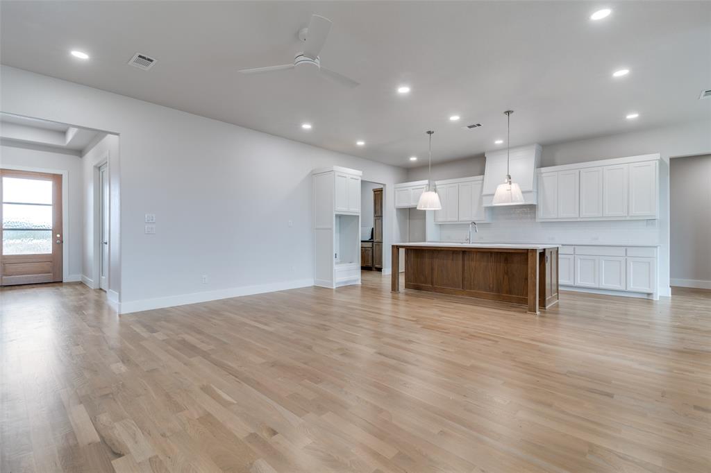 9813 Aiken Court