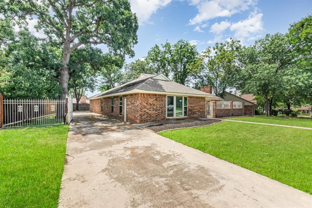2109 Oakmeadow Street