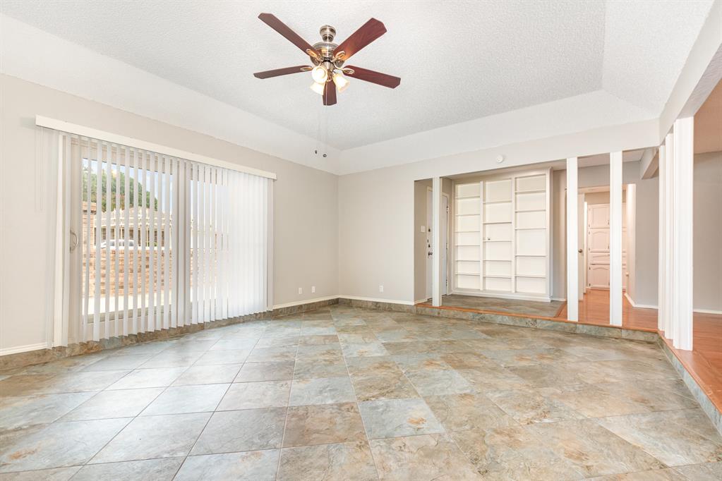 2109 Oakmeadow Street