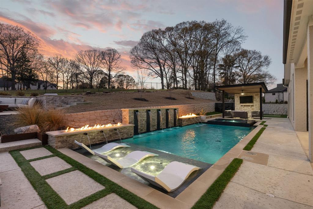 2432 Bellview Circle