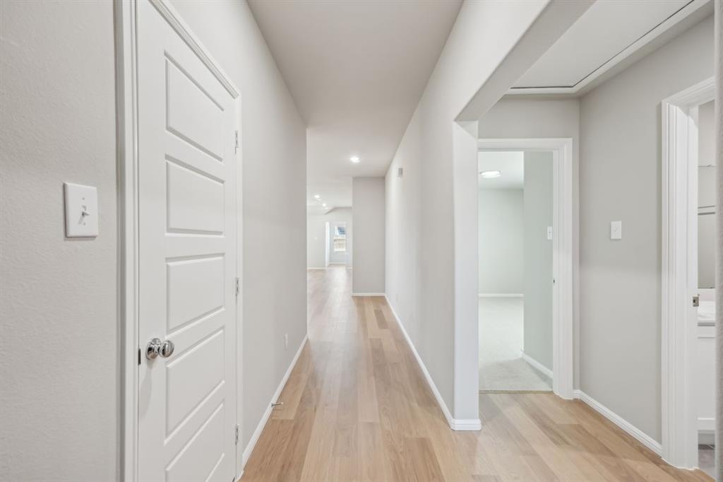 2122 Lone Star Lane