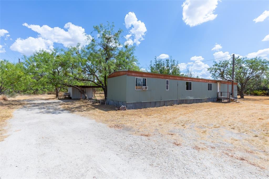 1186 Private Road 2431