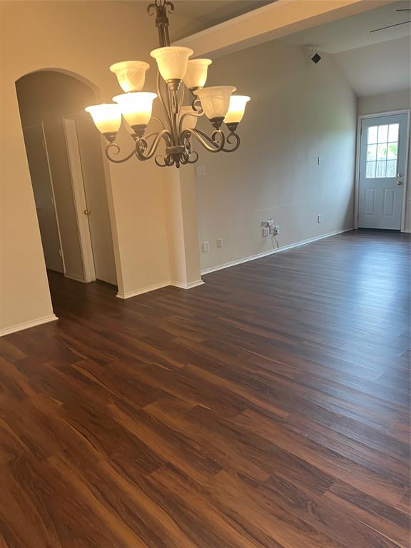 1113 Manhassett Court