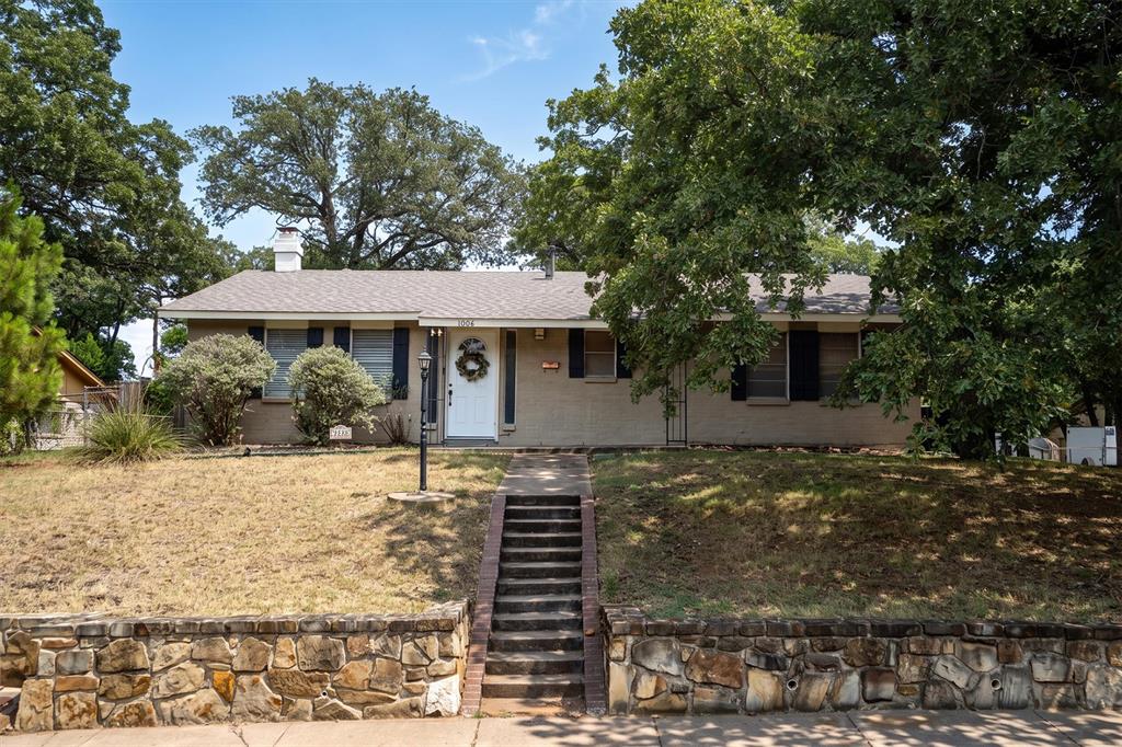 1006 N Lucas Drive