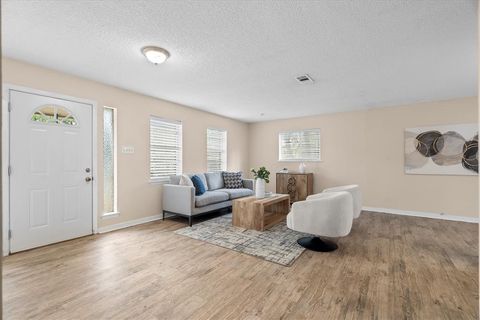 Tiny photo for 1006 N Lucas Drive, Grapevine, TX 76051 (MLS # 21330302)